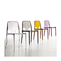 chaise translucide moderne dans différents coloris