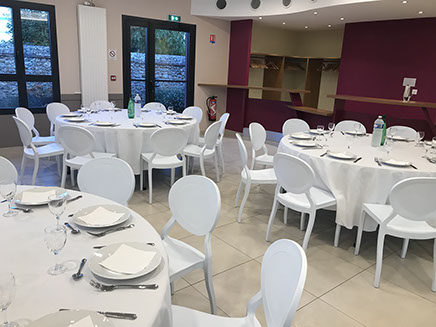 photo de table et chaises de réception, une réalisation Riguet bureautique